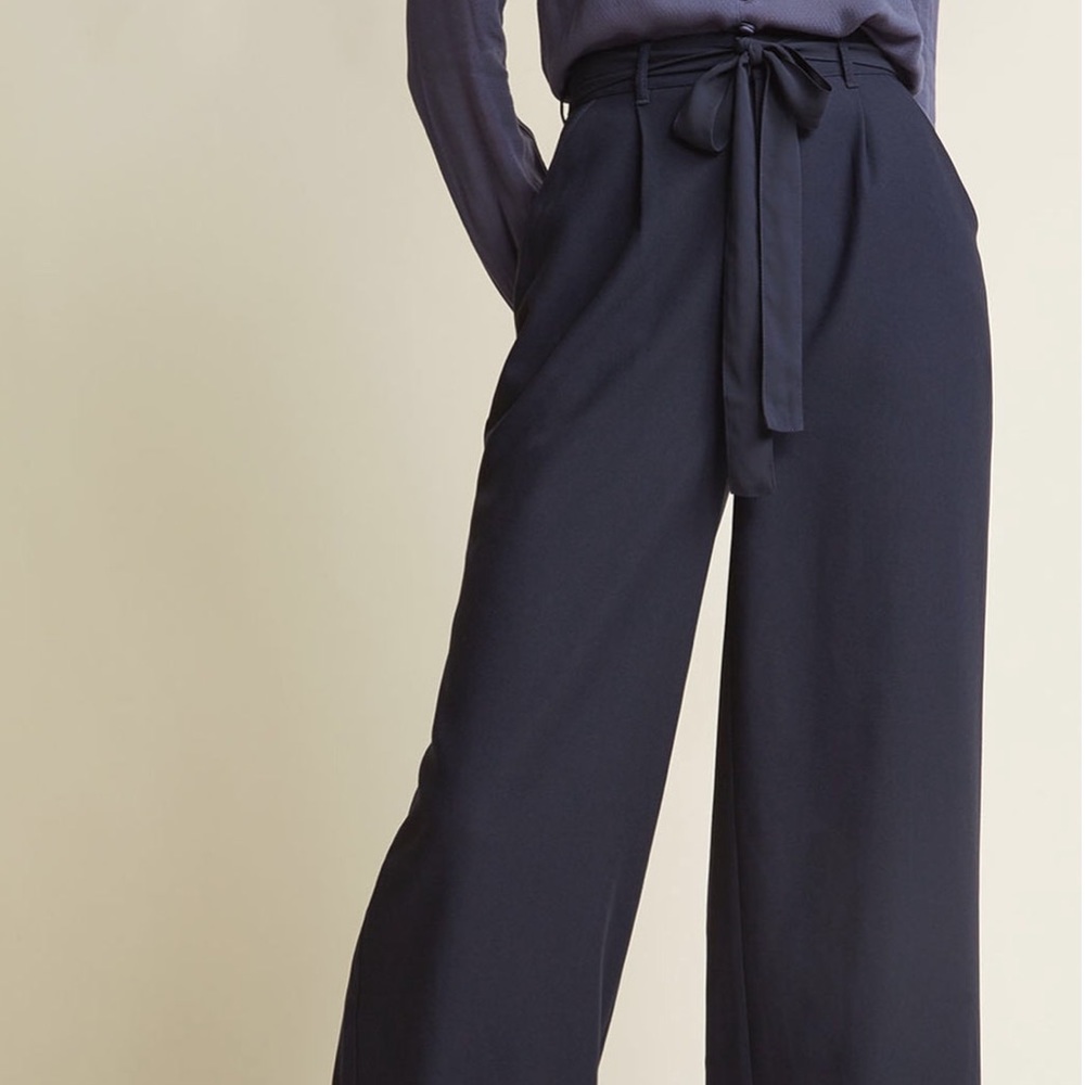 The Savannah Pant in Navy